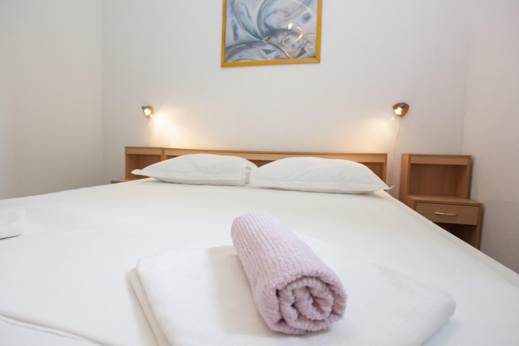 Apartments Damjanovic Makarska Kültér fotó