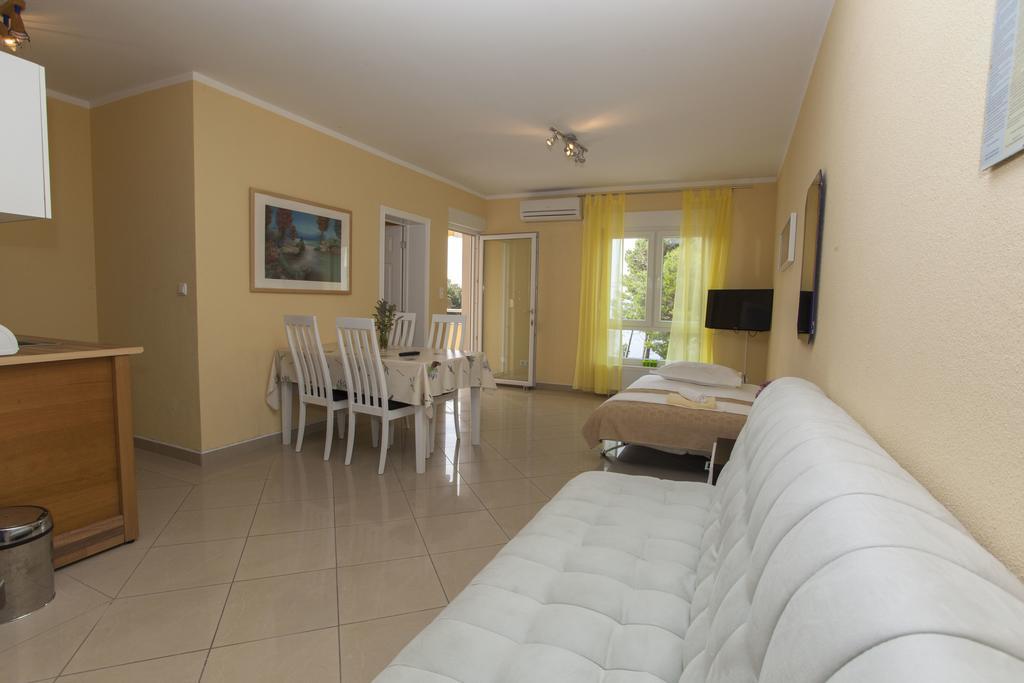 Apartments Damjanovic Makarska Kültér fotó